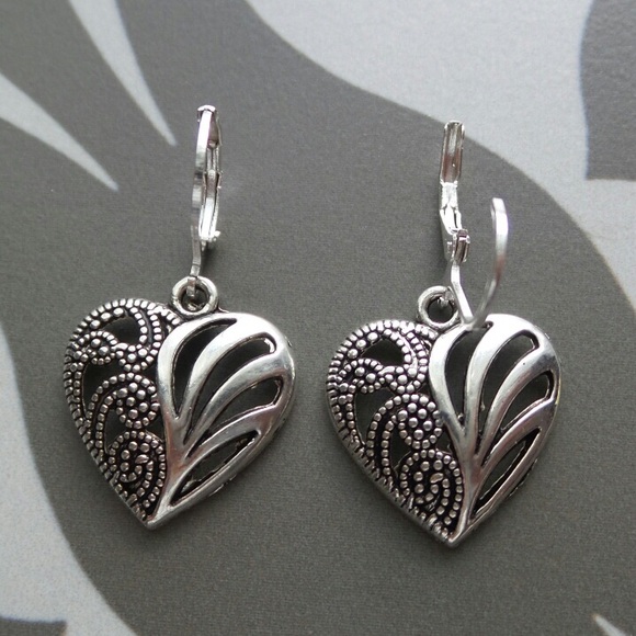 Tibet Silver Heart Lever Back Earrings - Picture 2 of 7